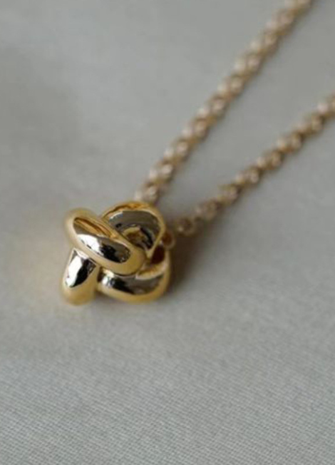 Necklace | Knot Pendant | 18K Gold Plated