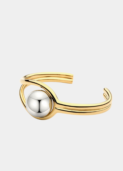 Penny The Pearl Bangle in 18K gold-plated stainless steel—sleek, timeless, and adorned with a lustrous pearl for elegance in Hong Kong.
