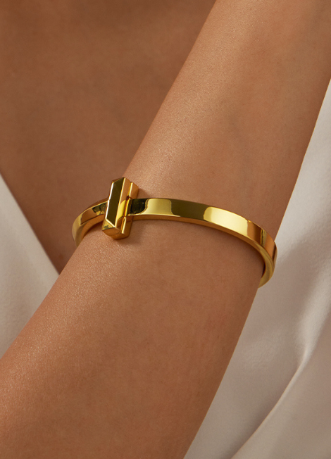 Tillie Clasp Bangle – 18K Gold Plated Minimalist Bracelet for Women in Hong Kong