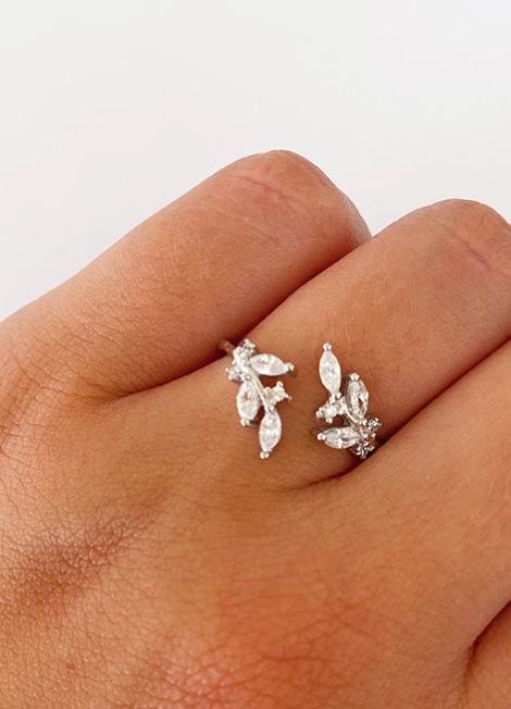 Ring | Freja Flower | Adjustable | Cubic Zirconia | 18K Gold Plated