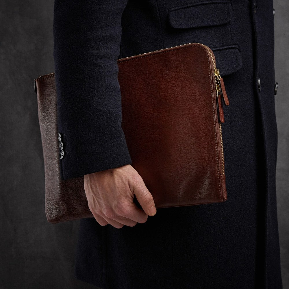 Laptop Sleeve | Febe | Chestnut Leather - STOCKHOLM