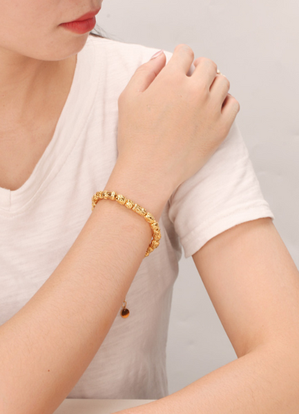 Alex Nugget Bracelet – 18K Gold Plated Bold Chain Bracelet for Women in Hong Kong

