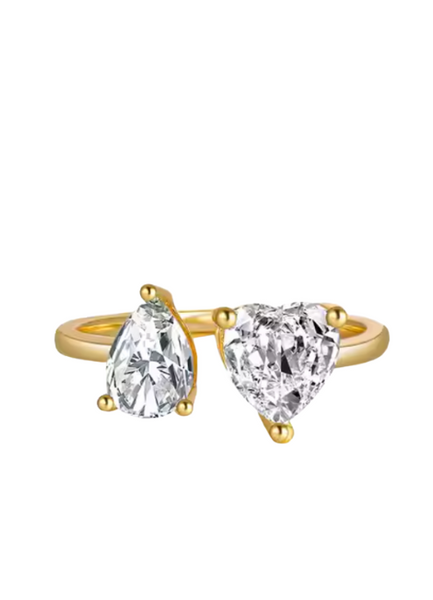 Shine in elegance with the Aelia adjustable ring, crafted in 18K gold plating and sparkling cubic zirconia — timeless style for any occasion in HK.