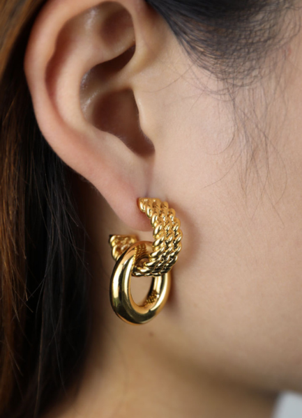 Audrey Hoop Earrings – 18K Gold Plated | Classic Everyday Hoops for Women in Hong Kong

