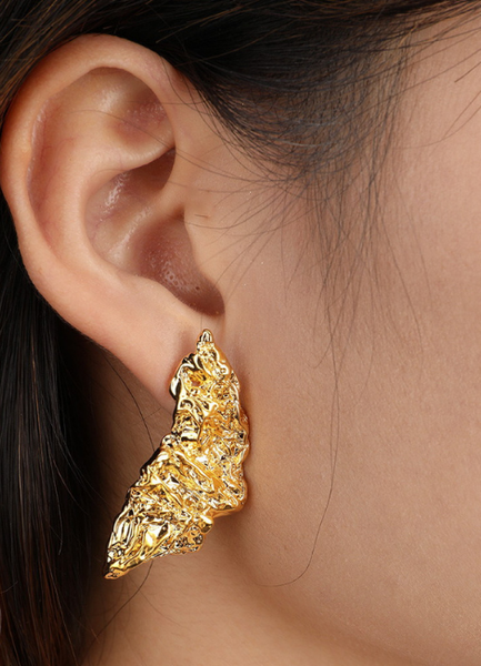 Bold-Nancy-nugget-earrings-mega-statement-oak_ash-jewellery-smycken-sweden-hongkong-shop-stockholm-3micron-apm-monaco-carolinesvedbom-oakandash-vouge-byjolima-18karatgoldplated