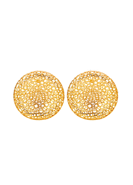 The Iza Hollow Bold Earrings make a statement with their modern hollow design and luxurious 18K gold plating. Lightweight yet impactful, these earrings are designed for those who love minimalist jewelry with a bold twist.