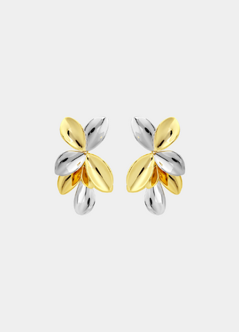 Lillian Two-Tone Flower Earrings blend gold and silver tones for a soft, feminine look. Perfect for women in Hong Kong who love timeless, elegant jewelry.