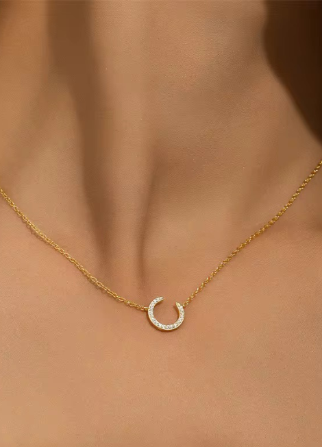 Lucky Pavé Necklace – 18K Gold Plated 925 Sterling Silver Zirconia Lucky Pendant for Women in Hong Kong