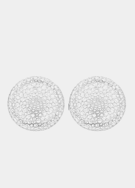 Make a bold statement with Iza Hollow Bold Earrings in sleek silver plating—perfect for everyday wear or special nights out in Hong Kong.