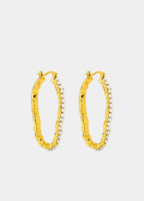 Elegant Minou oval pearl drop earrings in 18K gold plated finish, perfect for timeless and sophisticated style.