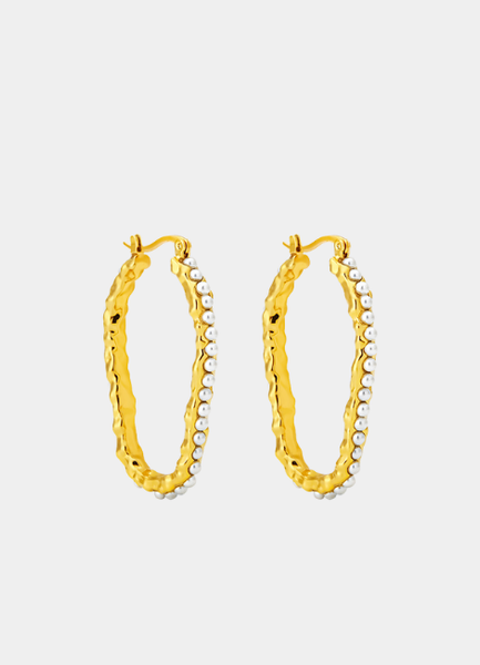 Elegant Minou oval pearl drop earrings in 18K gold plated finish, perfect for timeless and sophisticated style.
