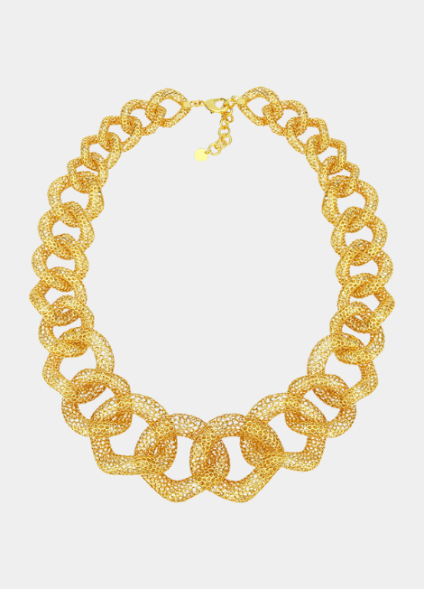 Its modern design makes it perfect for layering with other chains or wearing solo as a statement piece. Lightweight and versatile, the Ida necklace is the ultimate accessory for everyday elegance or evening sophistication.