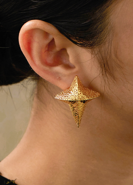 star earrings hk, gold hoops hong kong, celestial jewelry hk, 18k gold plated earrings, nova star earrings, gift for her hk, the sockist jewelry, statement hoops hk
