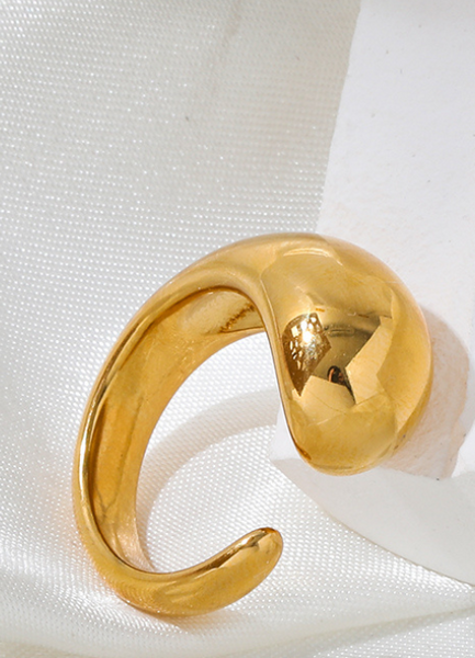Ring | Polly Polliwog | 18K Gold Plated