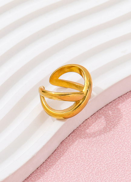 Ring | Olivia Open Chunky Cross | 18K Gold Plated