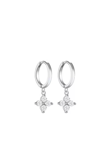 oak-and-ash-jewellery-huggies-flower-sweden-hongkong-shop-stockholm-zirconia-waterproof-sweatproof-gymproof-925