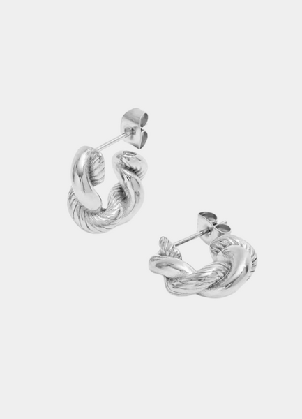 oak-and-ash-jewellery-silver-petite-croissant-earrings-stockholm-sweden-hongkong-waterproof-gymproof