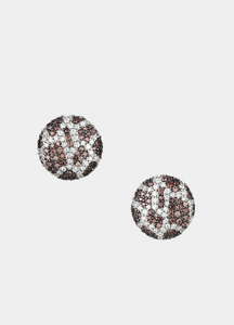 Add playful elegance with Oak & Ash’s Glam Giraffe Earrings. Sparkling zirconia in brown & white hues. Bold style loved in Hong Kong.