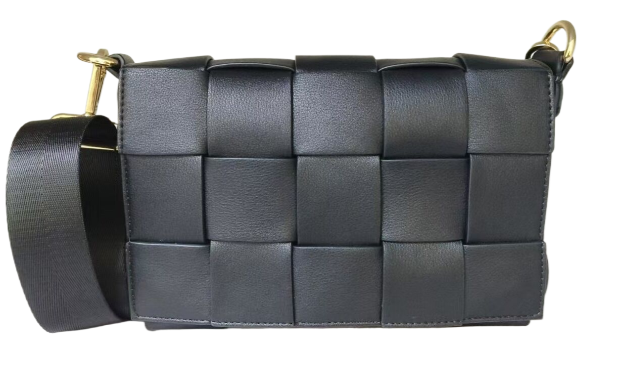 small-new-shoulderbag-braided-ceannis-stockholm-sweden-shop-hongkong-camel-stockholm-bag-fashion-hongkong-asia-swedishv