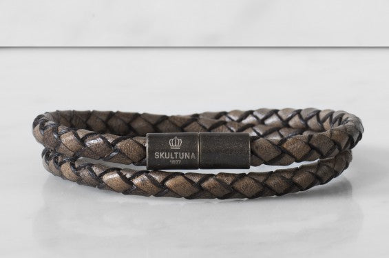 Leather Bracelet | The Stealth Bracelet | Graphite - STOCKHOLM 