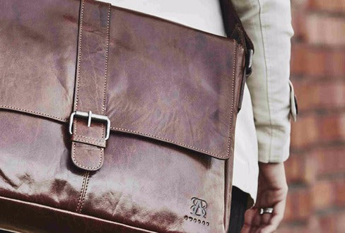 New Messenger Bag | Brown | Waxed Buffalo Leather - STOCKHOLM 